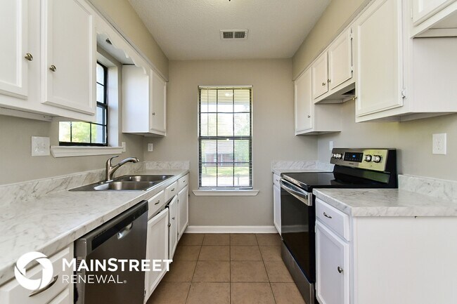 Foto del edificio - 10127 Stephenson Ln