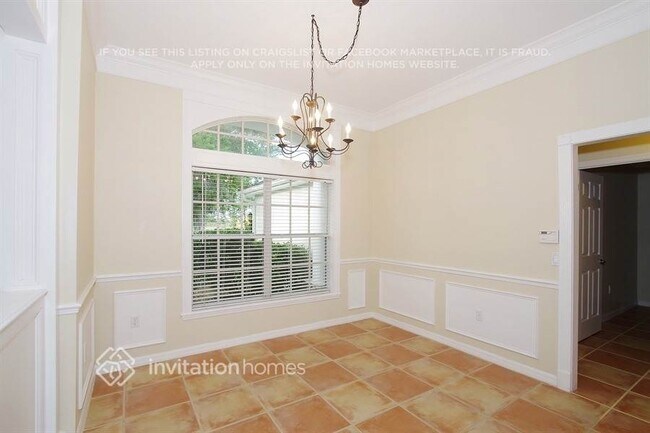 Building Photo - 6253 Oak Shore Dr