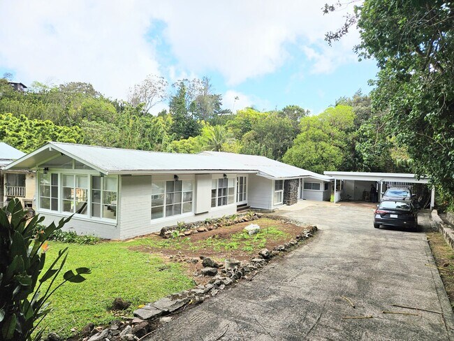 Foto del edificio - Tantalus 2 Bedroom 2 Bathroom 2 Car Carpor...