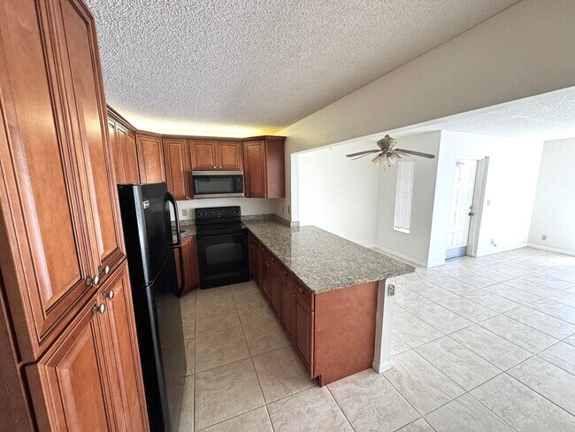 Building Photo - 1119 Green Pine Blvd