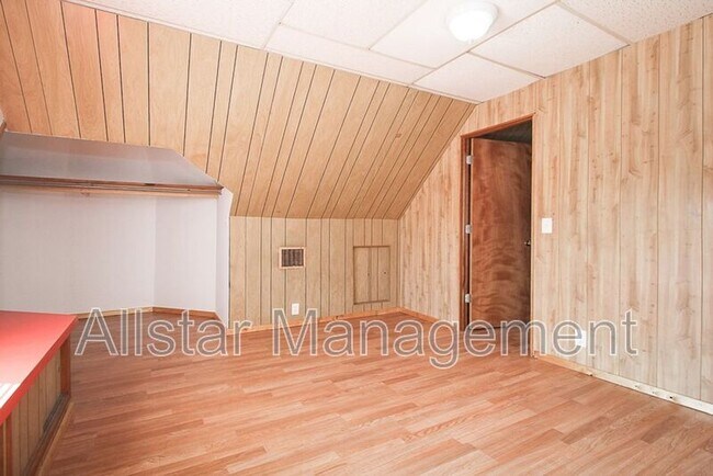 Foto del edificio - 1588 E 86th St