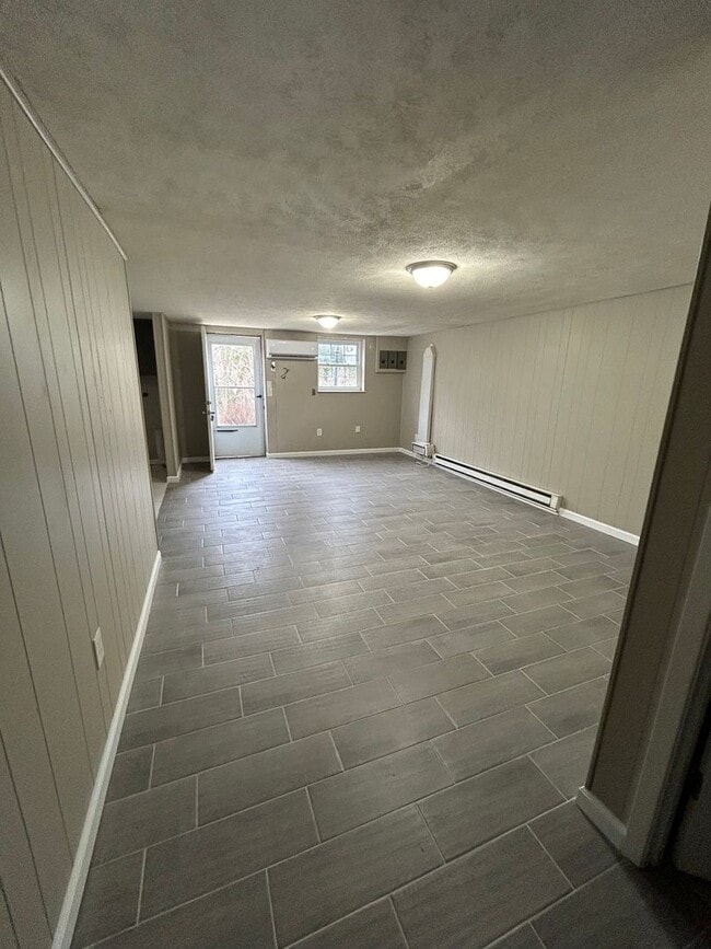 Building Photo - Laura Drive Tri-Plex