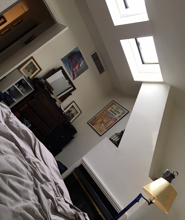 Foto del edificio - 649 C St SE