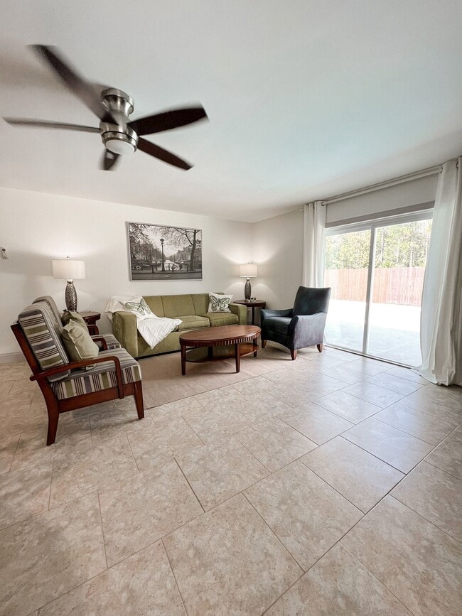 Foto del edificio - 5085 Warrior Ln