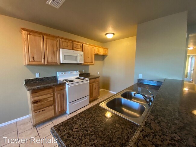 Building Photo - 3 br, 2 bath House - 1711 B West 13th Street