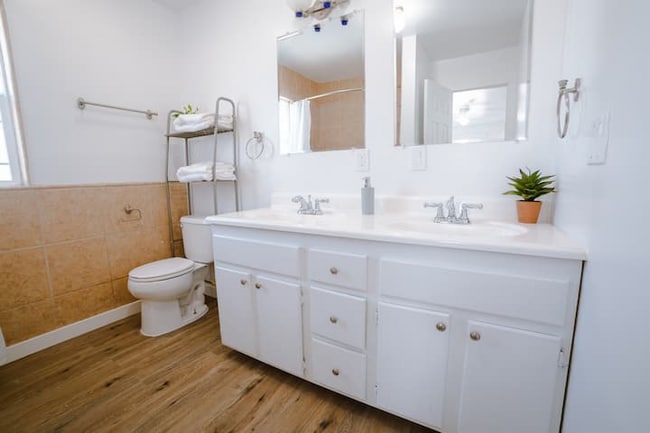 Building Photo - 5648 Berkshire Dr