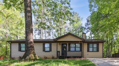 Building Photo - 8937 Tweeddale Dr