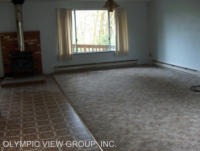 Building Photo - 2 br, 2.5 bath House - 33 STILLSON ROAD
