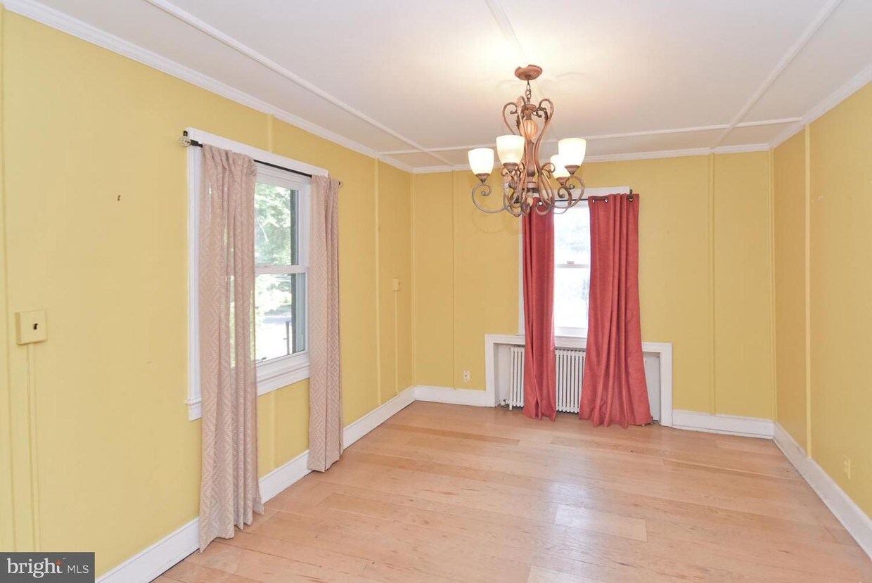 Primary Photo - 3331 Carpenter St SE
