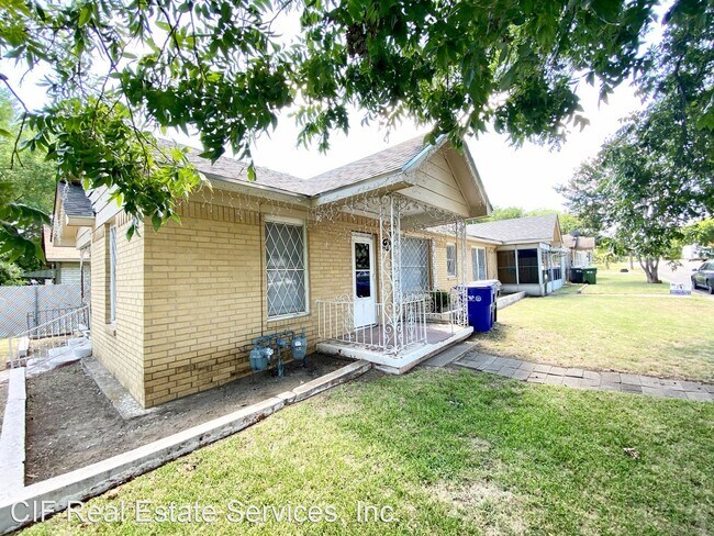 Foto del edificio - 3 br, 2 bath House - 2328 McFerrin Ave.