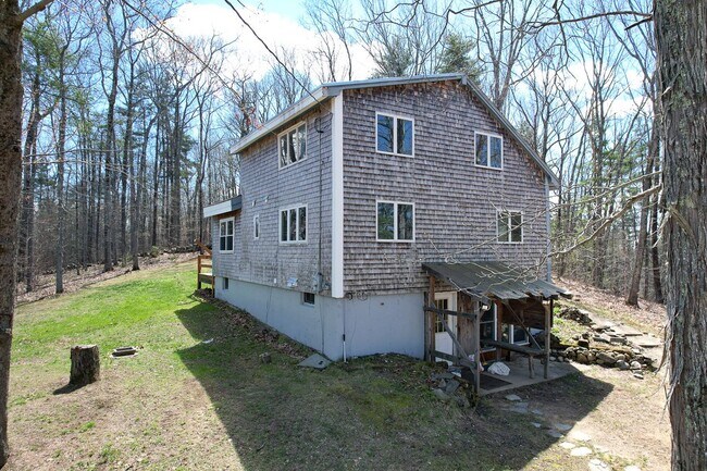 Foto del edificio - 70 Ledge Farm Rd