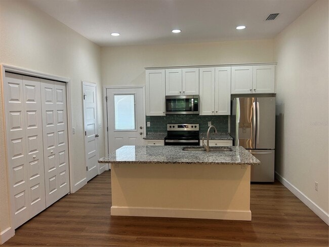 Photo - 310 SE 9th St Townhome