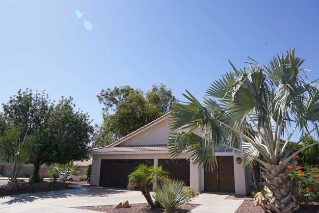 Building Photo - 78785 Sun Brook Ln