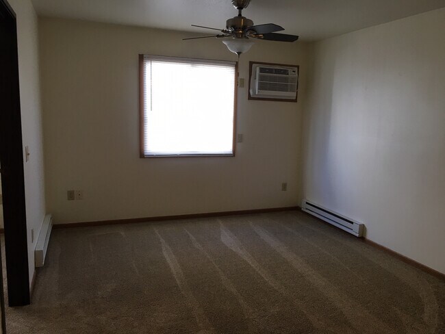 *Livingroom - 124 Milwaukee St