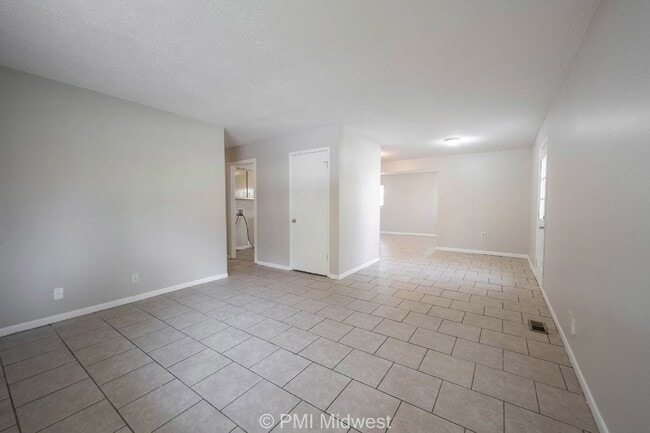 Foto del edificio - 3202 Wellington Ave