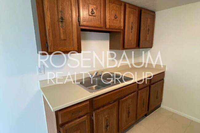 Foto del edificio - 2625 N Alvernon Way