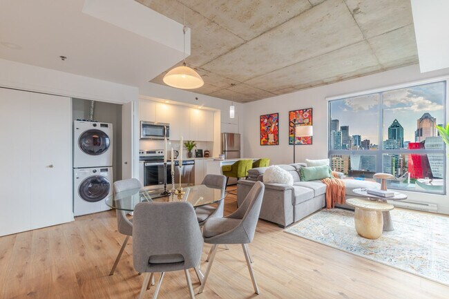 Building Photo - 20 Blvd. De Maisonneuve Ouest