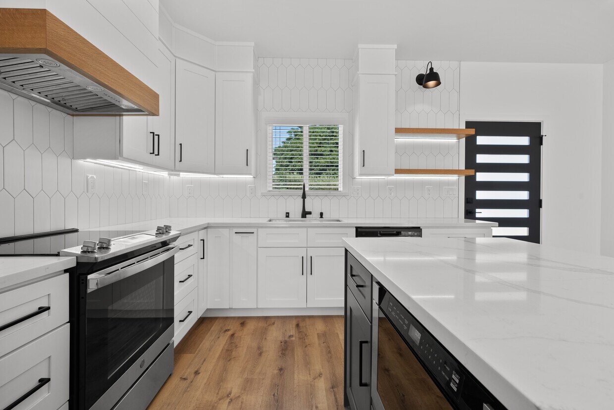 Foto principal - 24894 Walnut St