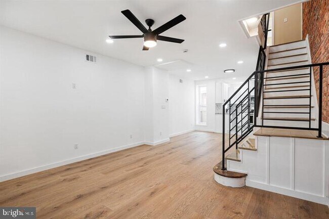 Foto del edificio - 921 S Alden St