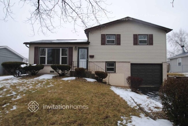 Building Photo - 5731 Lancaster Dr