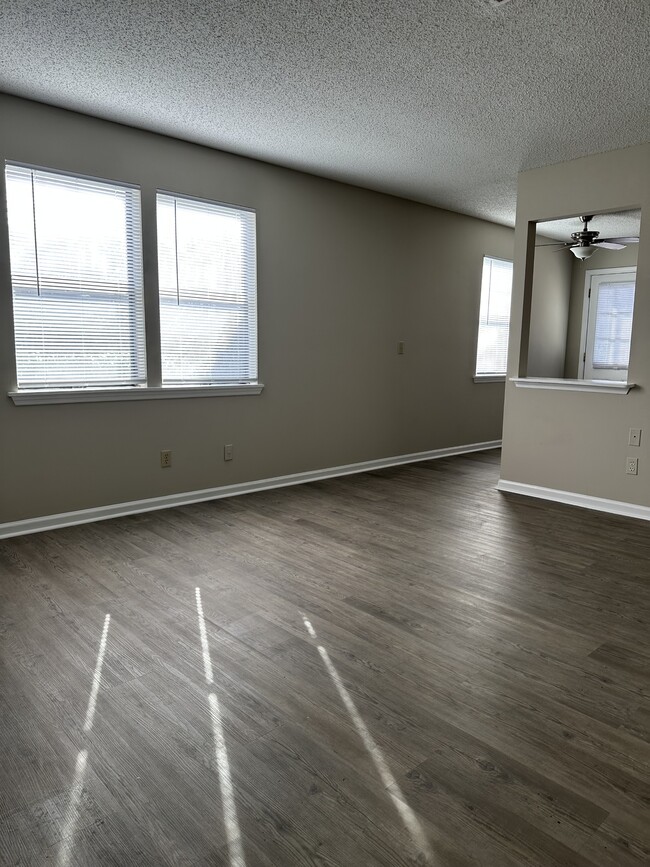 Building Photo - 420 Prince Ln