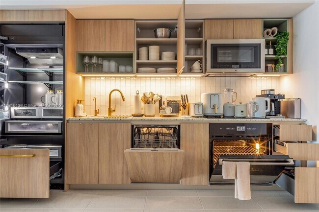 Foto del edificio - 159 NE 6th St