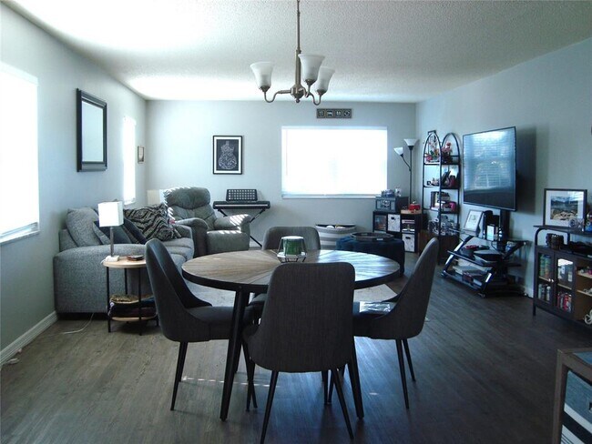 Foto del edificio - 1706 Belleair Forest Dr