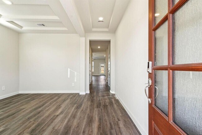 Foto del edificio - 14230 Rolling Pastures Dr