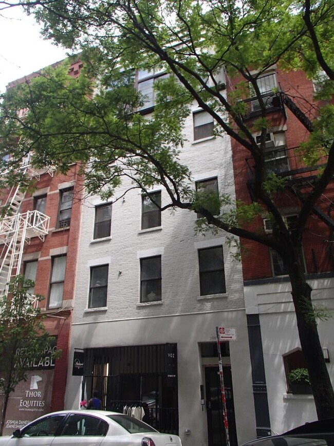 Building Photo - 296 Elizabeth St