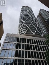 Building Photo - 230 Simcoe St