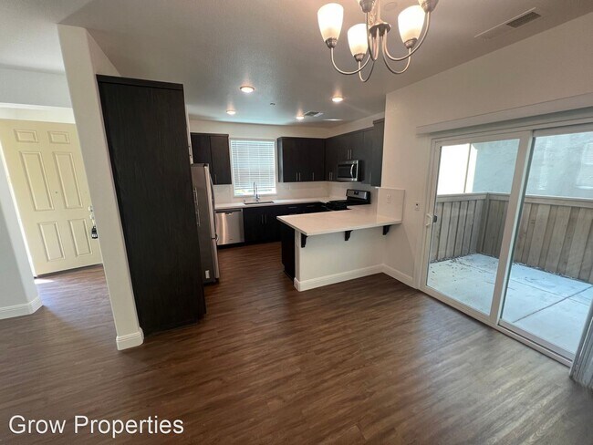 Foto del edificio - 3 br, 2.5 bath House - 10771 Portico Cir