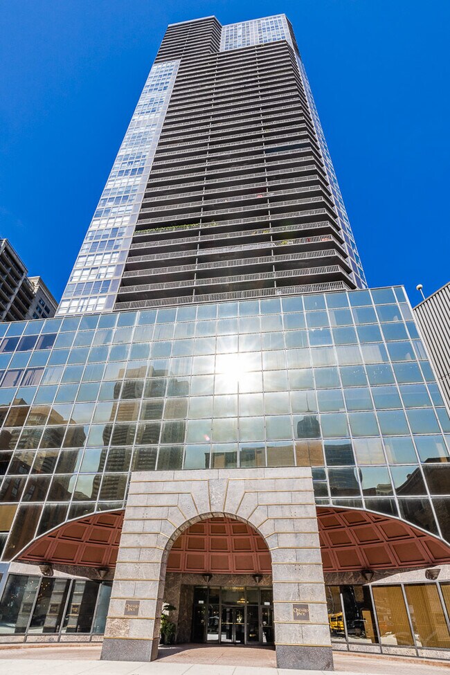 Building Photo - 10 E Ontario St