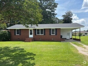 Building Photo - 502 N Sycamore St