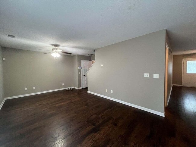 Building Photo - 1666 Mossberg Dr