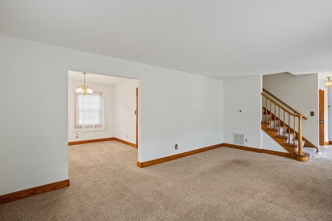 Building Photo - 103 Powhatan Dr