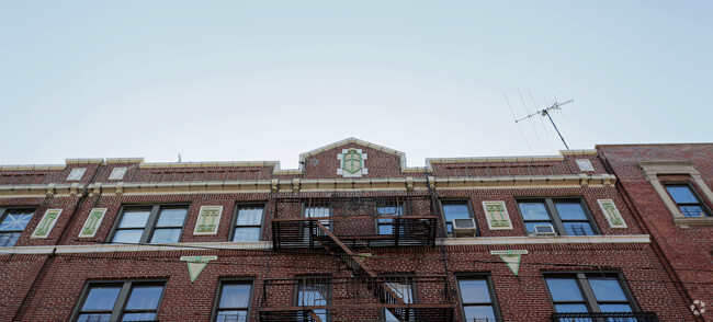 Foto del edificio - 2714 Bainbridge Ave