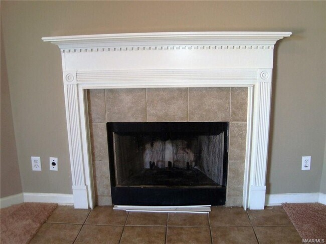 Foto del edificio - 6646 Ridgeview Ln