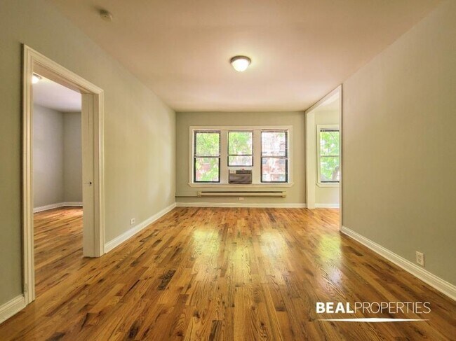 2 bedroom in CHICAGO IL 60613 - 2 bedroom in CHICAGO IL 60613 Apartment