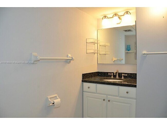 Building Photo - 3129 Oakland Shores Dr