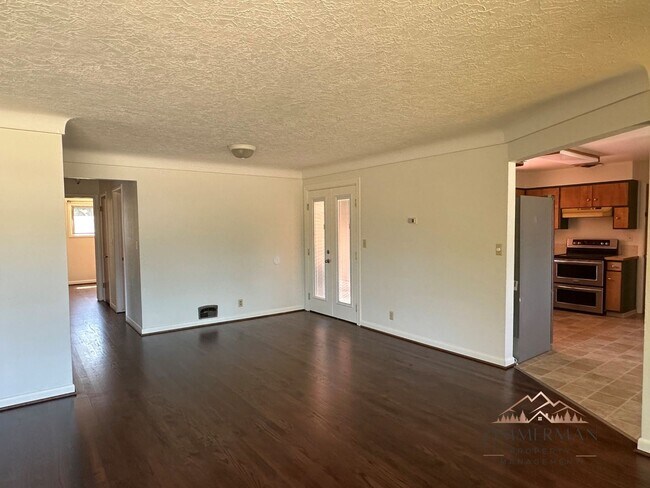 Foto del edificio - 3 br, 1.5 bath House - 75 Hayden Bridge Way