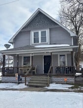 Building Photo - 2344 Elm St