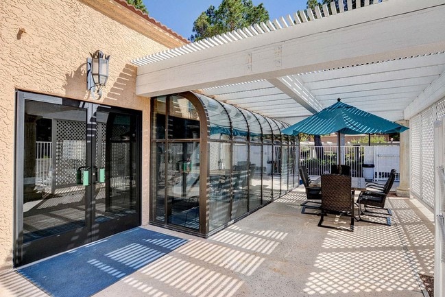 Building Photo - 2851 S Valley View Blvd