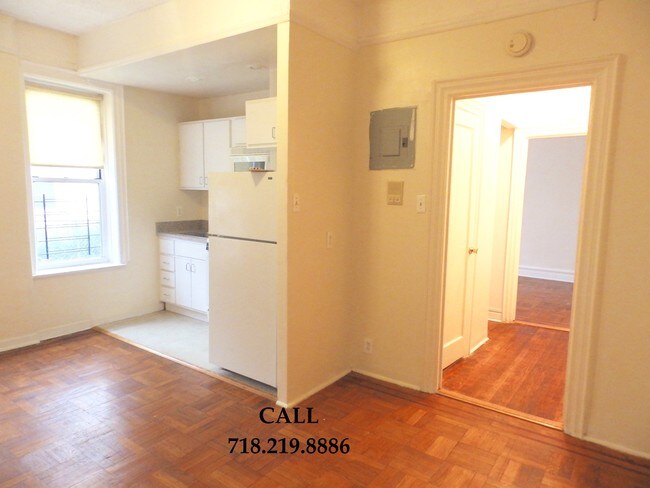 Building Photo - 49 Stratford Rd