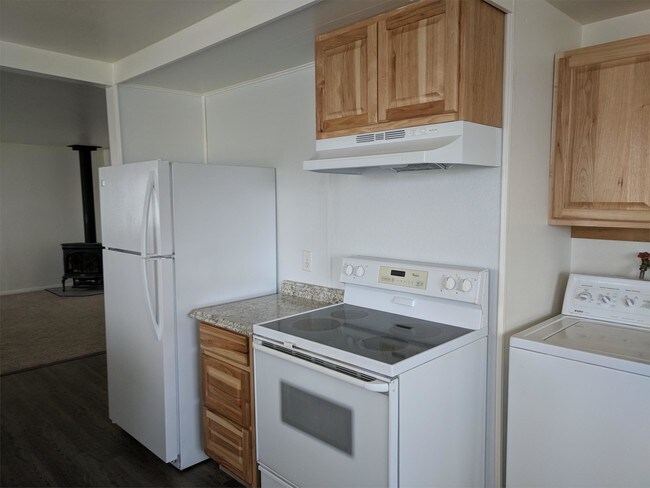 Building Photo - 338 S Sublette Ave