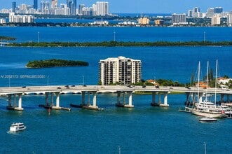 Building Photo - 300 S Biscayne Blvd