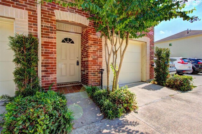 Foto del edificio - 11315 Main St