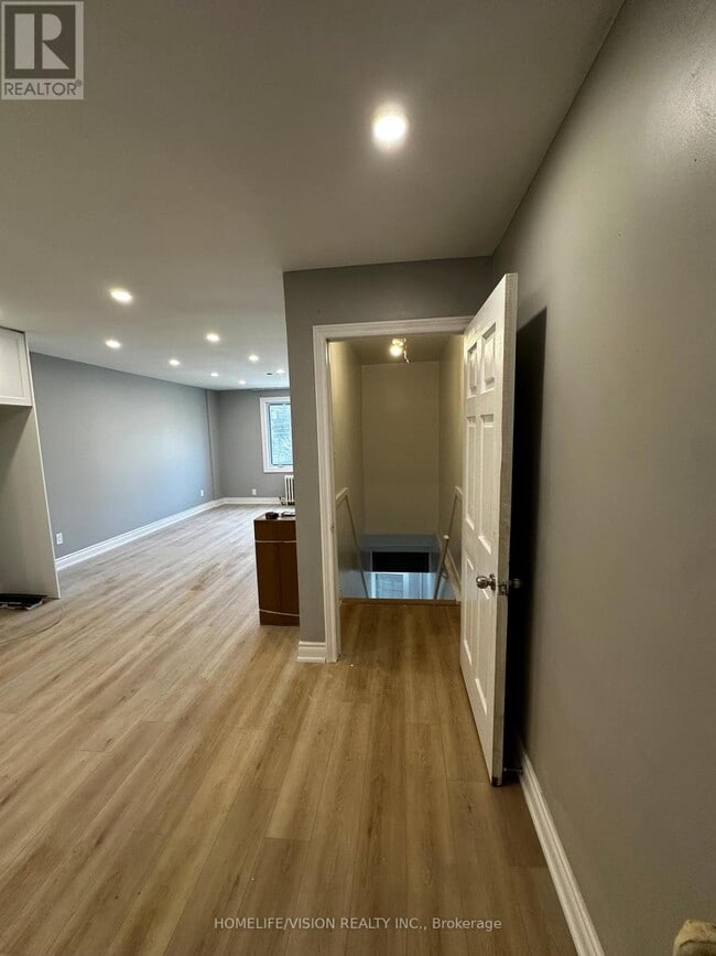 Building Photo - 2877 St Clair Ave E