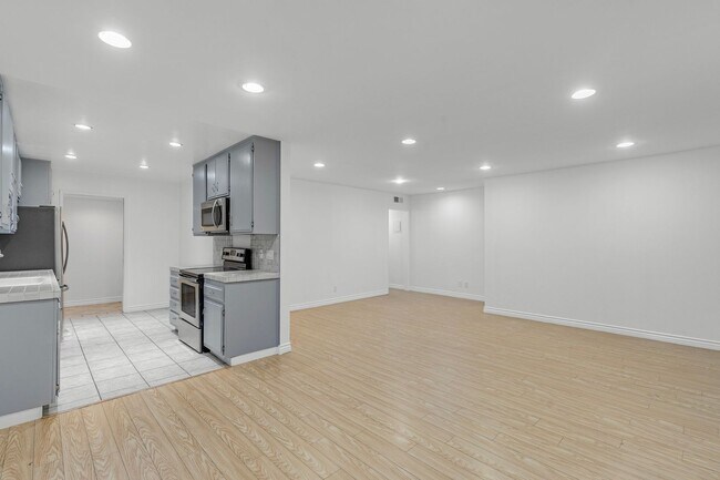 Foto del edificio - 121 Croft Ave