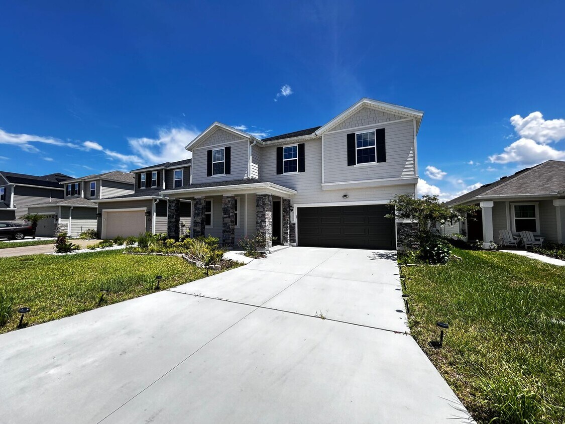 Primary Photo - Huge 4/3 with over 3k sqft at The Preserve...