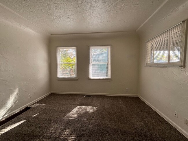 Foto del edificio - 1 Bedroom 1 Bathroom w/Office - Available ...